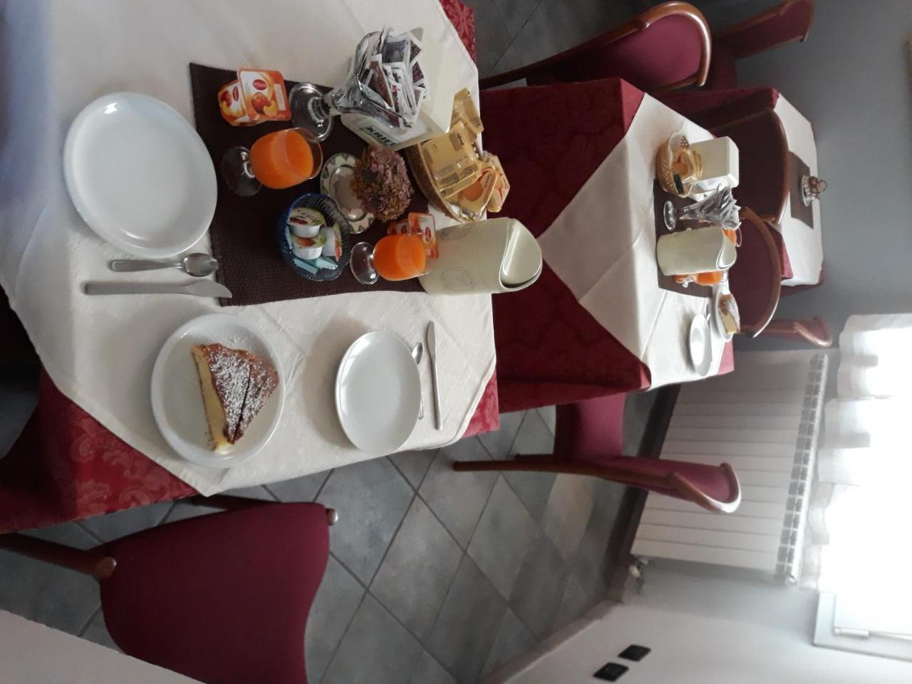 Adelphi Room & Breakfast 페라라 외부 사진